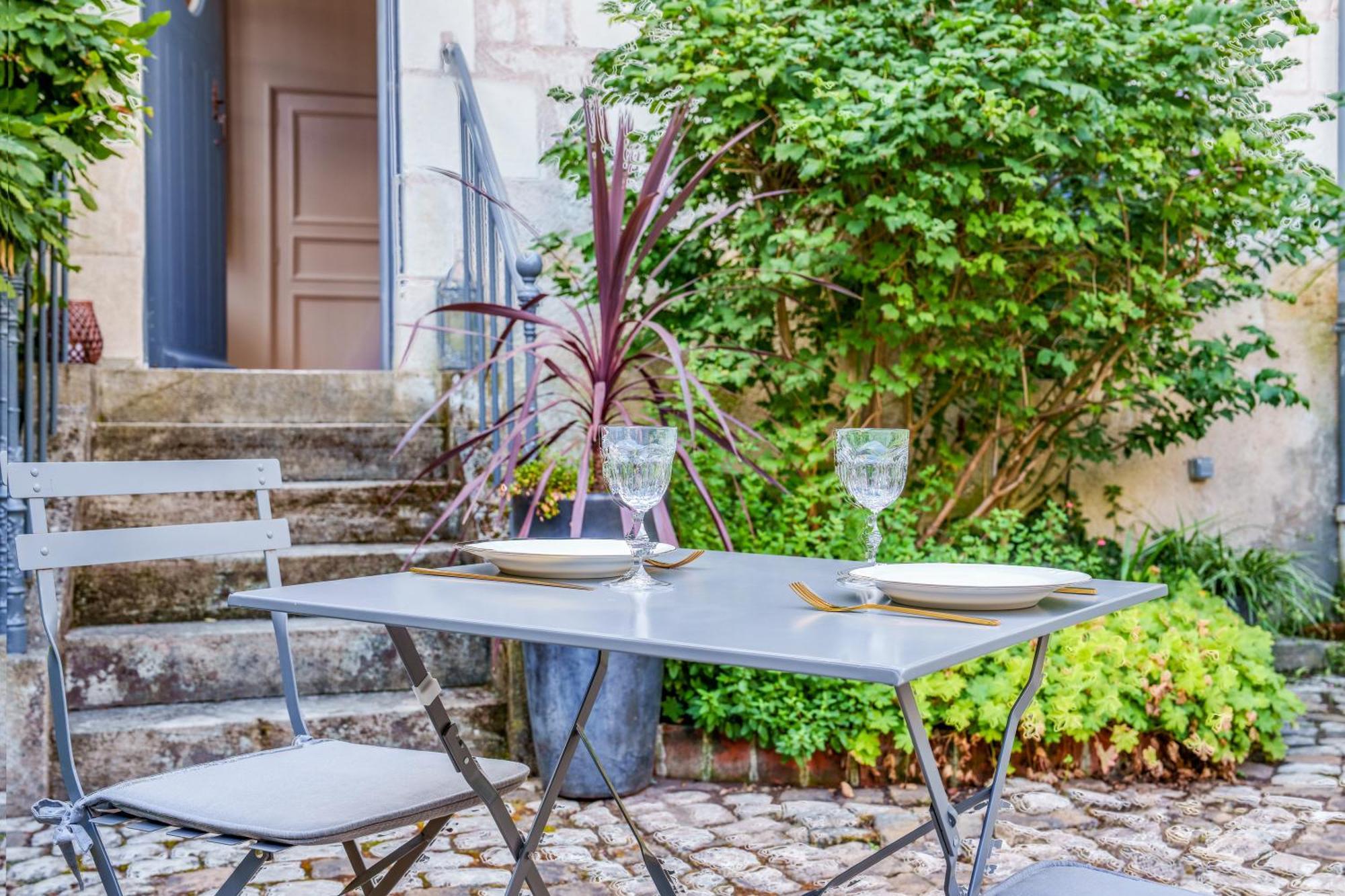 Appartement Raffine Vue Cathedrale, Jardin, Wifi 图尔 外观 照片
