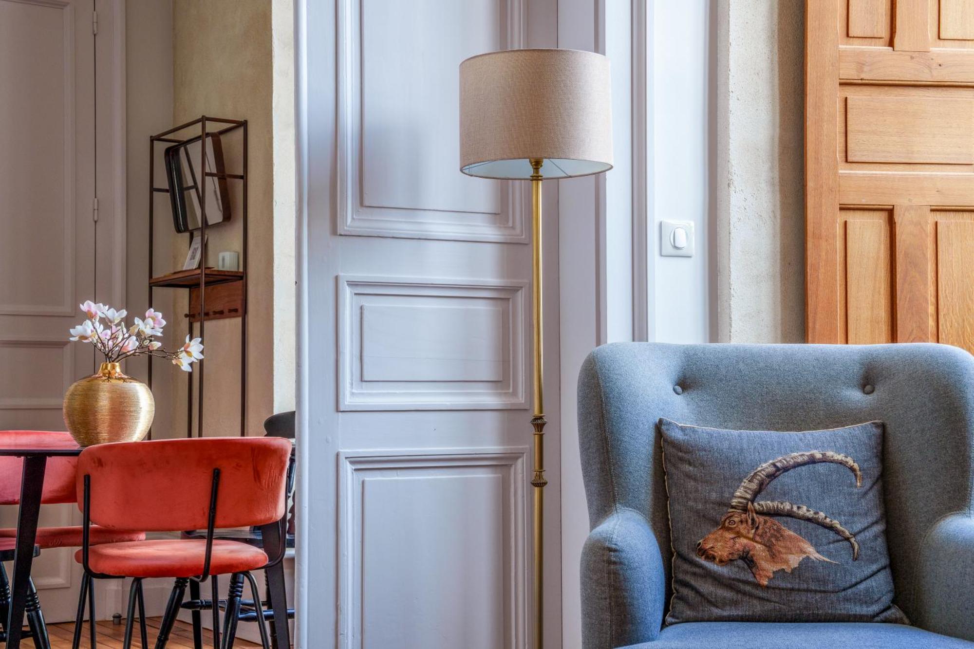 Appartement Raffine Vue Cathedrale, Jardin, Wifi 图尔 外观 照片